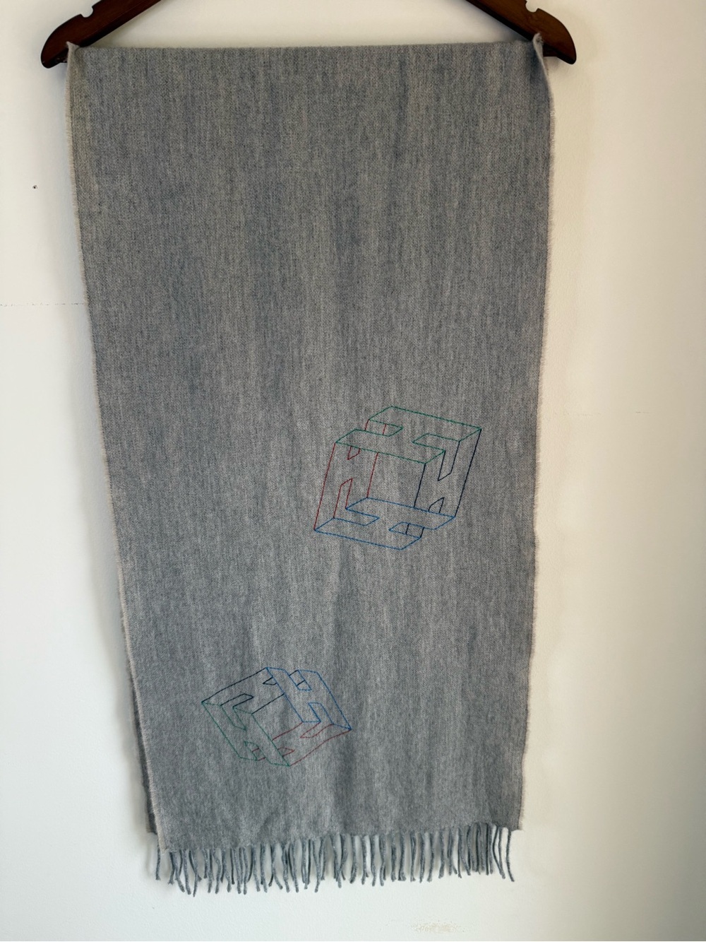 Hermes Gray H Perpetuel Cashmere Scarf with Subtle Multicolor Stitching - Picture 2 of 6